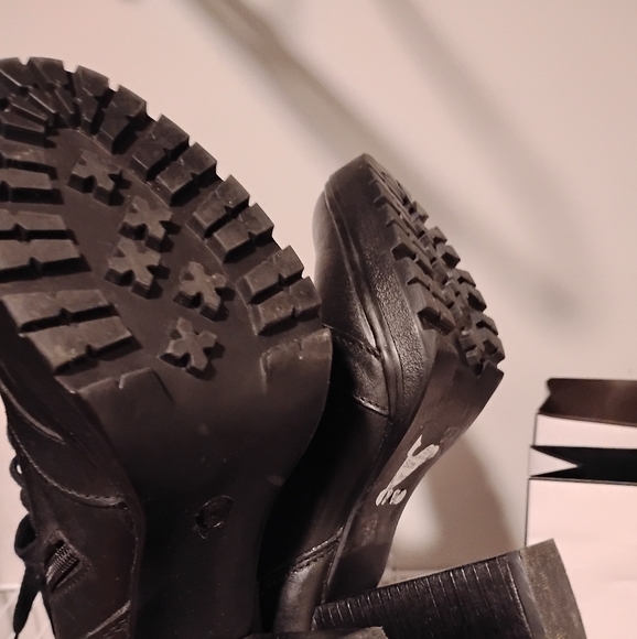 Steve Madden Booties - Picture 3 of 10